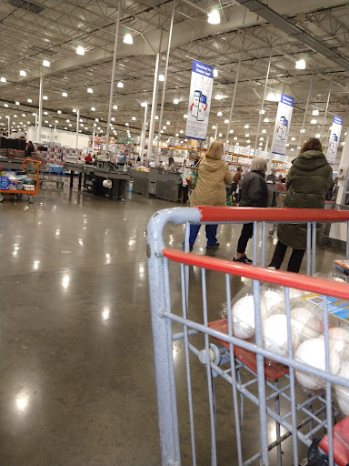 Warehouse store «Costco Wholesale», reviews and photos, 5901 Redwood Dr, Rohnert Park, CA 94928, USA