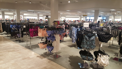 Department Store «Lord & Taylor», reviews and photos, 27650 Novi Road, Novi, MI 48377, USA