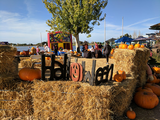Recreation Center «Shoreline Lake Boathouse», reviews and photos, 3160 N Shoreline Blvd, Mountain View, CA 94043, USA
