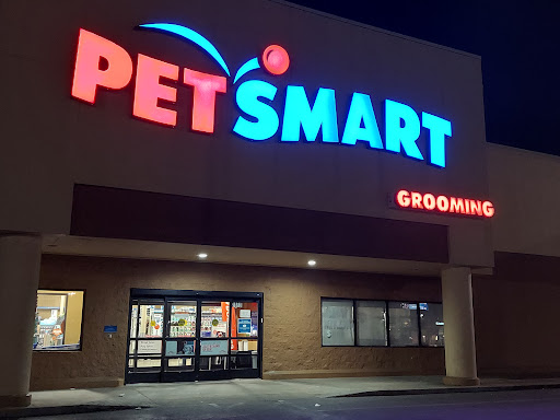 Pet Supply Store «PetSmart», reviews and photos, 2130 Gunbarrel Rd, Chattanooga, TN 37421, USA