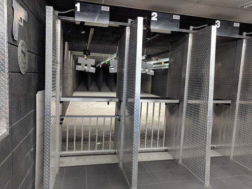 Jewelry Store «Universal Jewelry Pawn & Gun Range», reviews and photos, 990 W Brandon Blvd, Brandon, FL 33510, USA