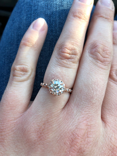 Jewelry Store «Lasker Jewelers Eau Claire, WI», reviews and photos, 3705 S Oakwood Mall Dr, Eau Claire, WI 54701, USA