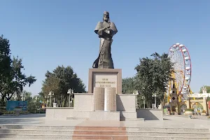 Ferdowsi Statue image