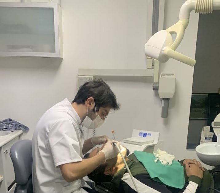 Dentiste Docteur Ethan Fartoukh à Marseille