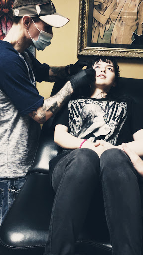 Tattoo and Piercing Shop «Hot Box Tattoos», reviews and photos, 1037 W Brandon Blvd, Brandon, FL 33511, USA