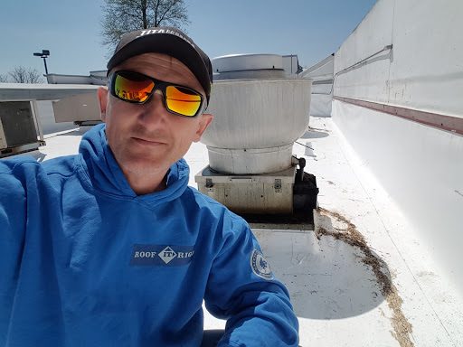 Roofing Contractor «Roof It Right», reviews and photos, 7400 Bluffington Rd, Louisville, KY 40291, USA