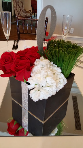 Florist «Myers Florist/Emerald Gardens Flowers», reviews and photos, 2906 Hillsborough Rd, Durham, NC 27705, USA