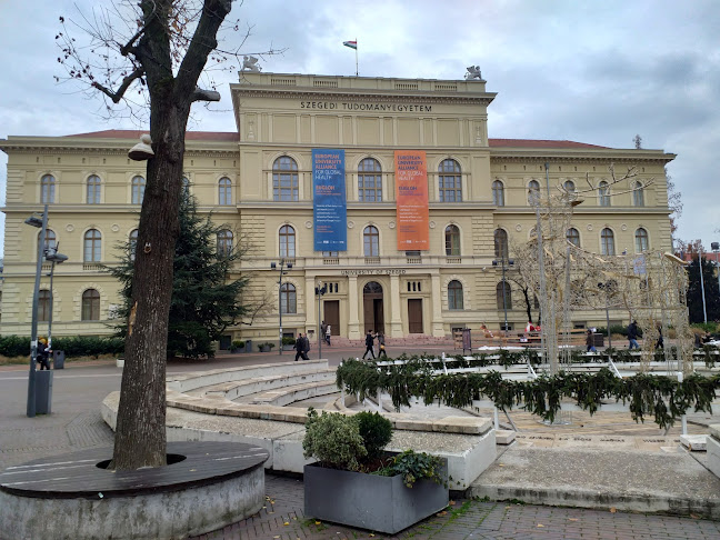 Szegedi Tudományegyetem Irinyi épület - Szeged