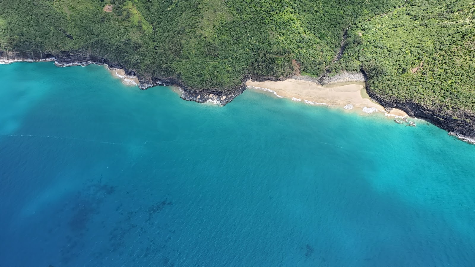 Foto di Hanakapiai Beach con spiaggia spaziosa