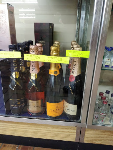 Liquor Store «Ralston Discount Liquors 33», reviews and photos, 5558 Antoine Dr, Houston, TX 77091, USA