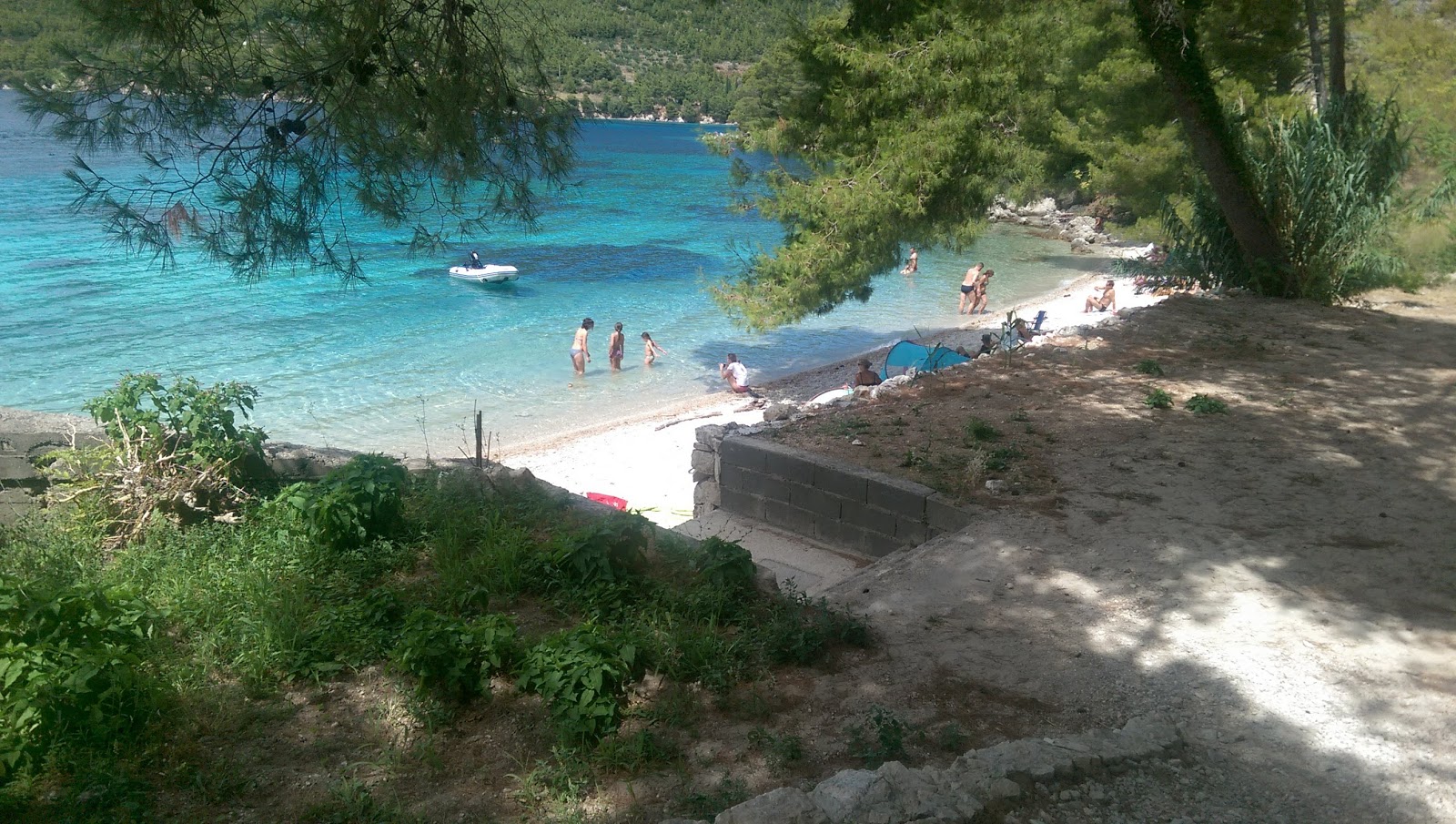 Kremena beach'in fotoğrafı doğal alan içinde bulunmaktadır