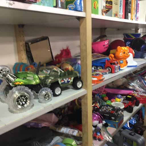 Thrift Store «Saint Vincent de Paul Thrift Store of Plano», reviews and photos, 3305 N Central Expy #280, Plano, TX 75023, USA