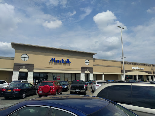 Marshalls, 76 Rockland Plaza, Nanuet, NY 10954, USA, 