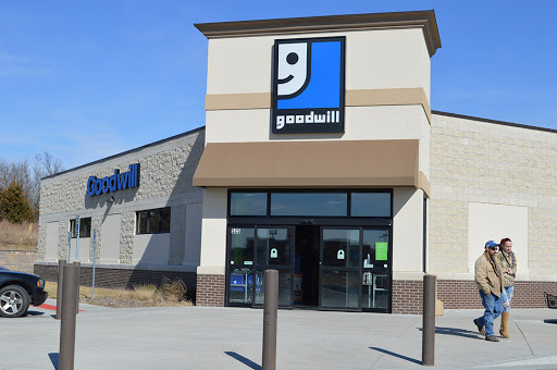 Goodwill Bonner Springs, 525 South 129th Street, Bonner Springs, KS 66012, Charity