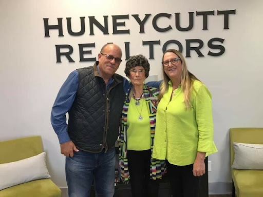 Real Estate Agency «Huneycutt Realtors», reviews and photos, 1715 Fort Campbell Blvd, Clarksville, TN 37042, USA