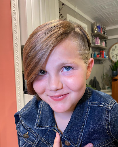 Beauty Salon «Rock Paper Scissor Salon», reviews and photos, 12 E 10th St, Anderson, IN 46016, USA