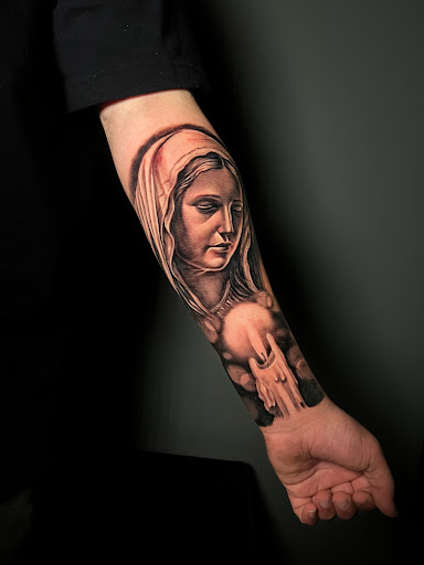 Explore rib tattoo ideas, creative tattoo ideas in Fontana, available at Iconiq Tattoo Studio