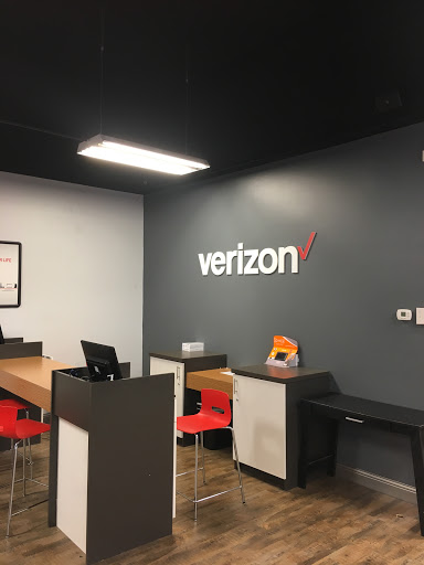 Cell Phone Store «Verizon Authorized Retailer, TCC», reviews and photos, 1704 S Spiceland Rd, New Castle, IN 47362, USA