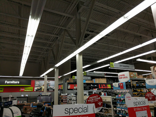 Office Supply Store «Staples», reviews and photos, 2100 E Snelling Dr #42, Roseville, MN 55113, USA