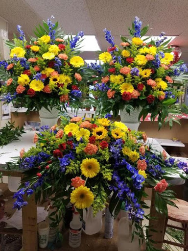 Florist «The Village Flower Shop», reviews and photos, 132 S Addison St, Bensenville, IL 60106, USA