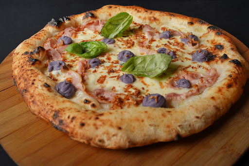 Pizzeria Favurit in Pomigliano dArco, Città Metropolitana di Napoli