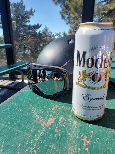 Hog on the Rocks
