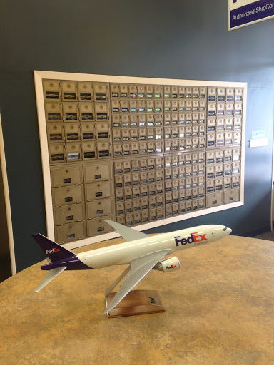 Shipping and Mailing Service «The Shipping Store (FedEx,UPS,DHL, USMail)», reviews and photos, 8000 Research Forest Dr #115, The Woodlands, TX 77382, USA