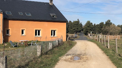 Gîte Café Les 4 Chemins en Aubrac à Peyre en Aubrac