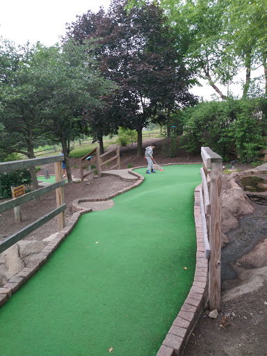 Miniature Golf Course «Highland Park Golf Learning Center», reviews and photos, 2205 Skokie Valley Rd, Highland Park, IL 60035, USA