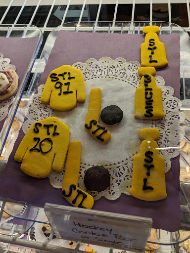 Pet Store «Three Dog Bakery», reviews and photos, 1208 Town and Country Crossing Dr, Town and Country, MO 63017, USA