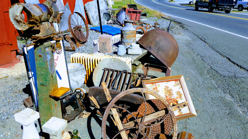 Antique Furniture Store «Old American Barn», reviews and photos, 107 Martinsburg Ave, Gordonsville, VA 22942, USA