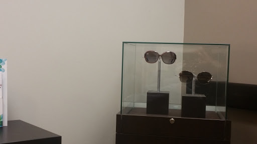 Eye Care Center «LensCrafters», reviews and photos, 41 Town Square, Wheaton, IL 60189, USA