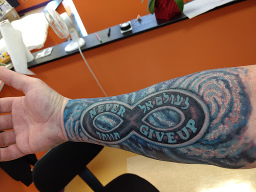 Tattoo Shop «Diamond Tattoo», reviews and photos, 16810 US-441 #506, Summerfield, FL 34491, USA