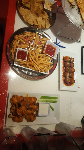 American Restaurant «Kings Chicago - Lincoln Park», reviews and photos, 1500 N Clybourn Ave, Chicago, IL 60610, USA