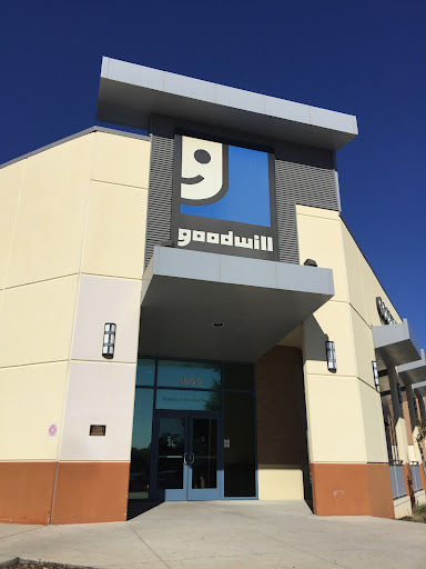 Thrift Store «Goodwill», reviews and photos