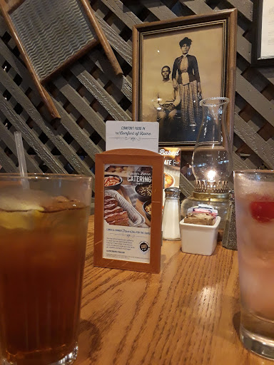 American Restaurant «Cracker Barrel Old Country Store», reviews and photos, 21 Industrial Dr, Hamburg, PA 19526, USA