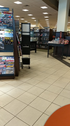 Book Store «Barnes & Noble», reviews and photos, 13131 Ridgedale Dr, Minnetonka, MN 55305, USA
