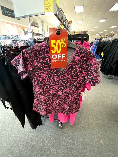 Uniform Store «Scrub Pro Uniforms & Gallo Clothing», reviews and photos, 78 Mountain Rd, Glen Burnie, MD 21060, USA