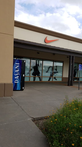 Clothing Store «Nike Factory Store», reviews and photos, 820 W Stacy Rd #356, Allen, TX 75013, USA