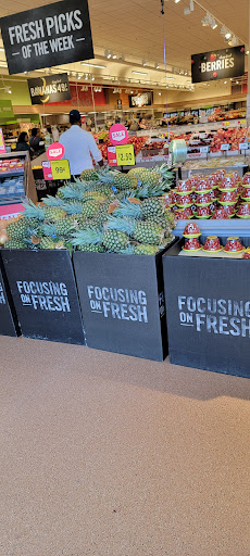 Supermarket «Super Stop & Shop», reviews and photos, 829 Worcester St, Natick, MA 01760, USA