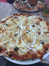 Plats et boissons du Pizzeria Capriccio Pizza Artigues à Artigues-près-Bordeaux - n°17