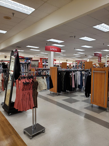 Shopping Mall «Sun Ray Shopping Center», reviews and photos, 2089 Old Hudson Rd, St Paul, MN 55119, USA