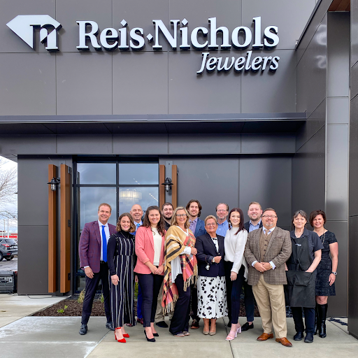Jewelry Store «Reis-Nichols Jewelers Greenwood», reviews and photos, 789 US-31, Greenwood, IN 46142, USA