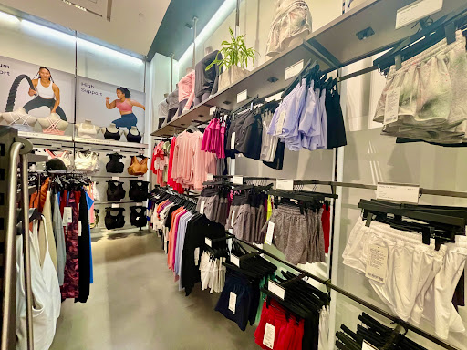 Sportswear Store «lululemon», reviews and photos, 334 Santana Row #1035, San Jose, CA 95128, USA