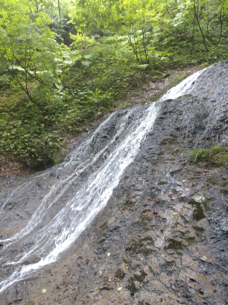 滑沢の滝