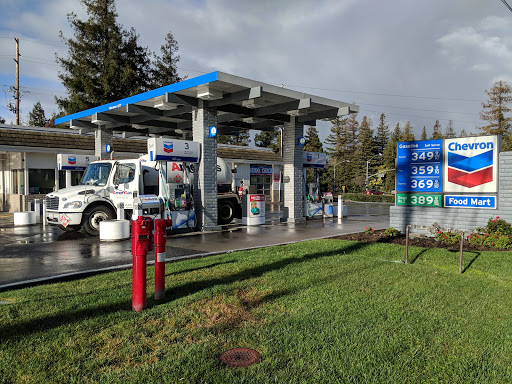Gas Station «Chevron», reviews and photos, 2300 Homestead Rd, Los Altos, CA 94024, USA
