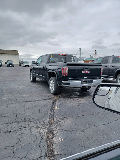 Car Dealer «Wes Finch Auto Plaza Inc», reviews and photos, 410 West St, Grinnell, IA 50112, USA