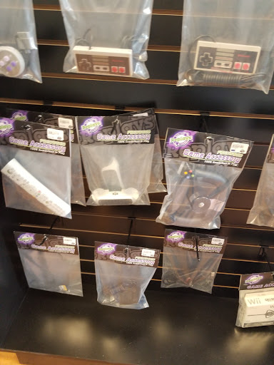 Video Game Store «Replays Gameware, Movies, & More - Tuscaloosa», reviews and photos, 501 15th St E, Tuscaloosa, AL 35401, USA