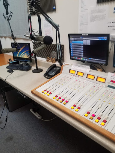 Shopping Mall «Seminole Square Shopping Center», reviews and photos, 200 Zan Rd, Charlottesville, VA 22901, USA