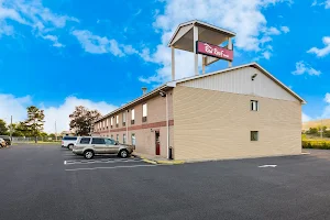 Red Roof Inn Allentown South image